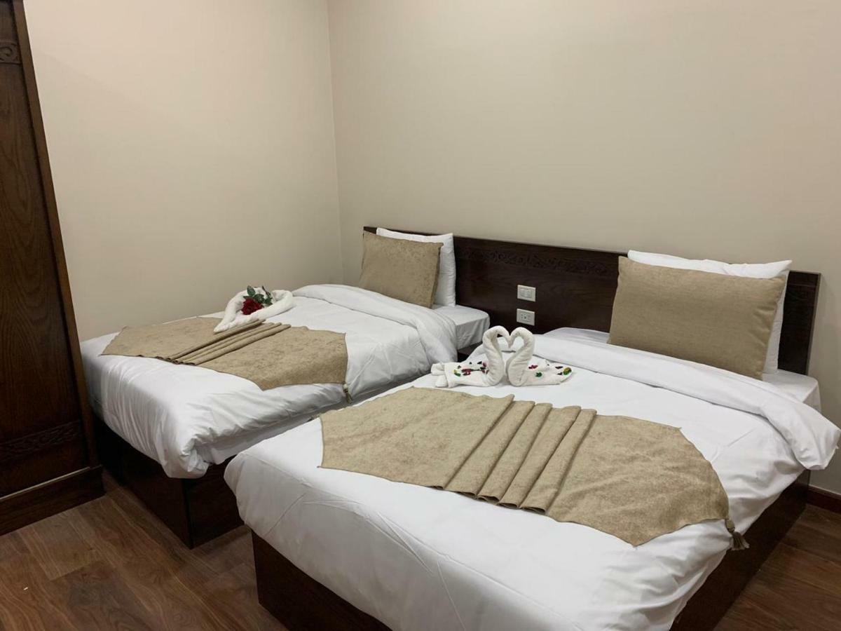 Miramar Talaat Harb Square Hotel ไคโร ภายนอก รูปภาพ