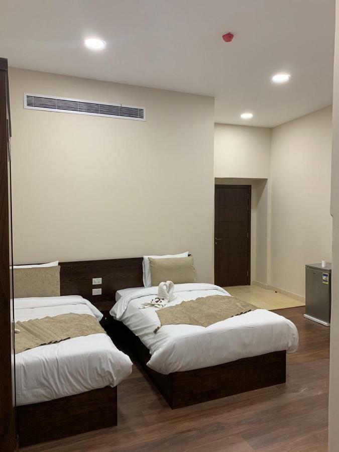 Miramar Talaat Harb Square Hotel ไคโร ภายนอก รูปภาพ
