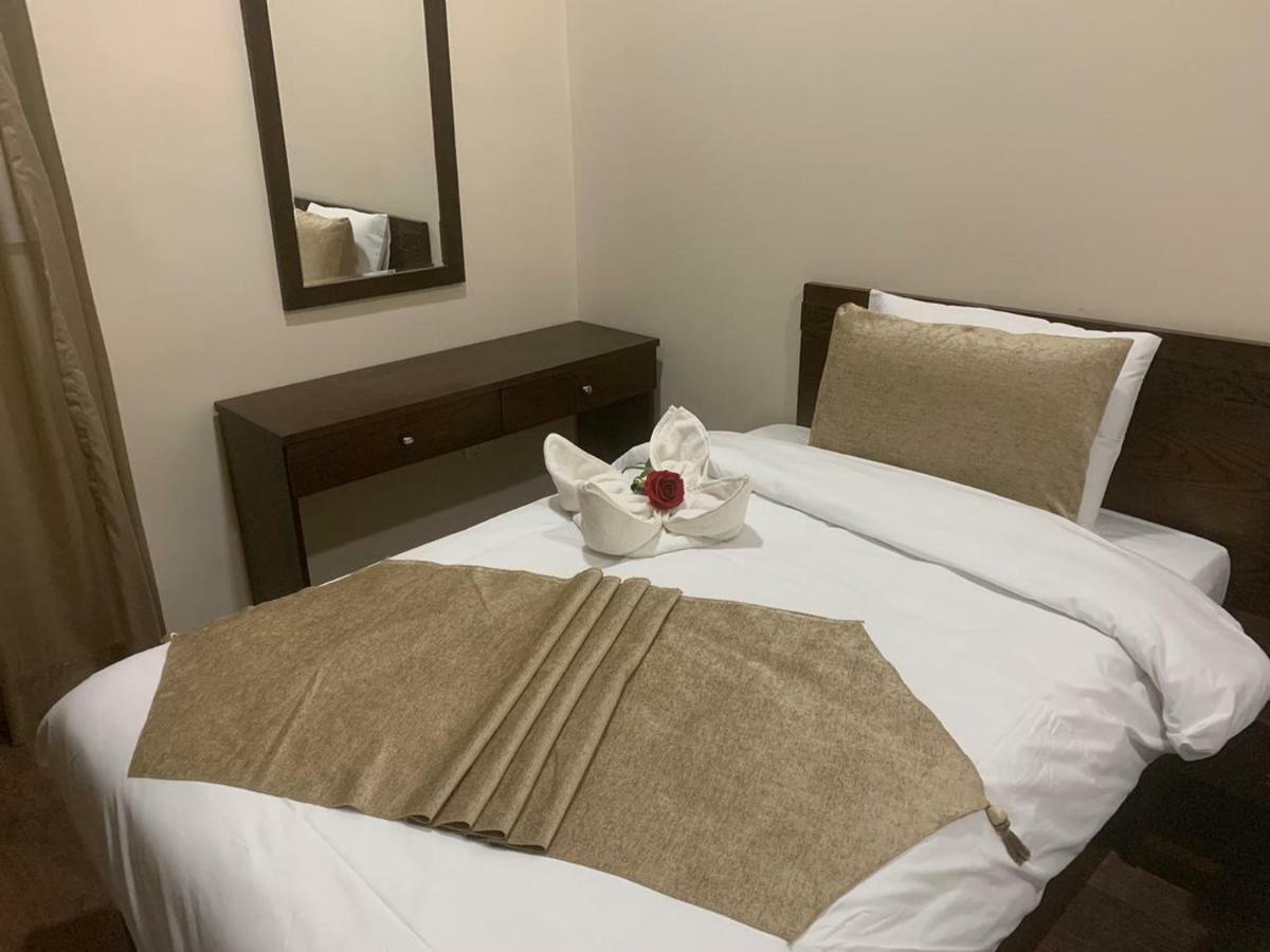 Miramar Talaat Harb Square Hotel ไคโร ภายนอก รูปภาพ