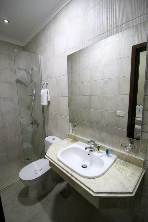 Miramar Talaat Harb Square Hotel ไคโร ภายนอก รูปภาพ