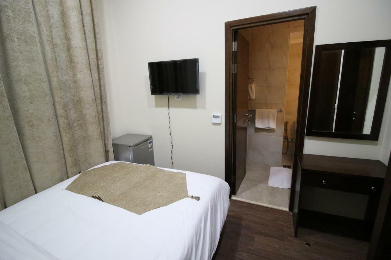 Miramar Talaat Harb Square Hotel ไคโร ภายนอก รูปภาพ