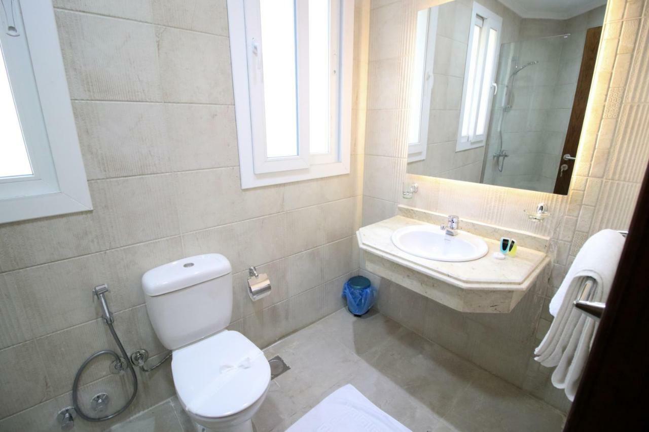Miramar Talaat Harb Square Hotel ไคโร ภายนอก รูปภาพ