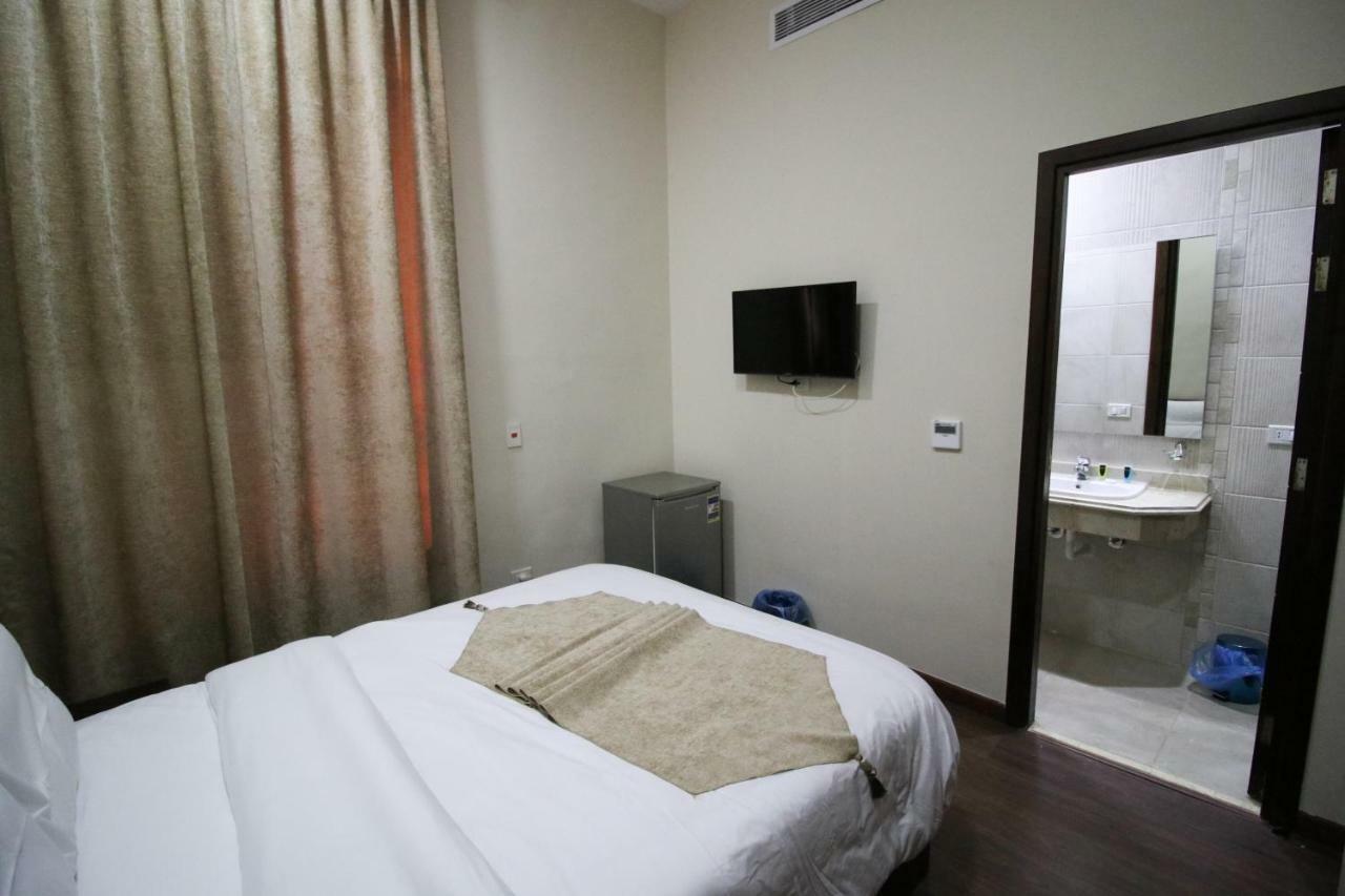 Miramar Talaat Harb Square Hotel ไคโร ภายนอก รูปภาพ