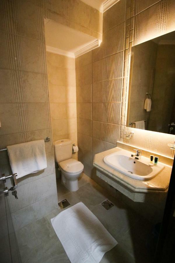Miramar Talaat Harb Square Hotel ไคโร ภายนอก รูปภาพ