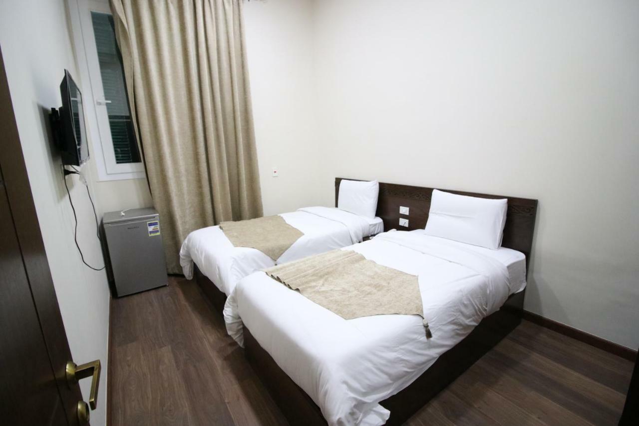 Miramar Talaat Harb Square Hotel ไคโร ภายนอก รูปภาพ