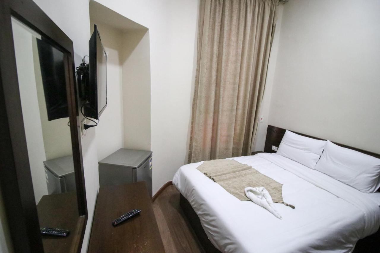 Miramar Talaat Harb Square Hotel ไคโร ภายนอก รูปภาพ
