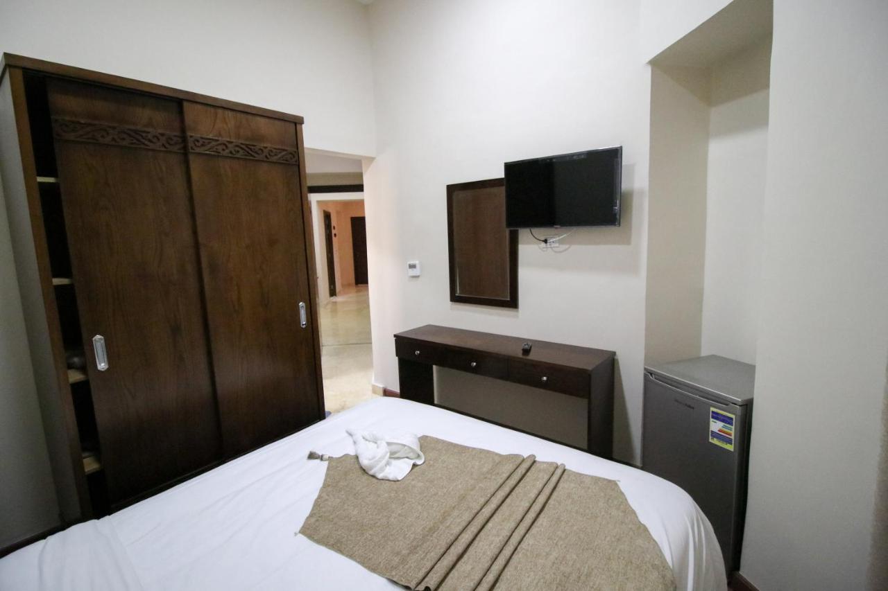 Miramar Talaat Harb Square Hotel ไคโร ภายนอก รูปภาพ