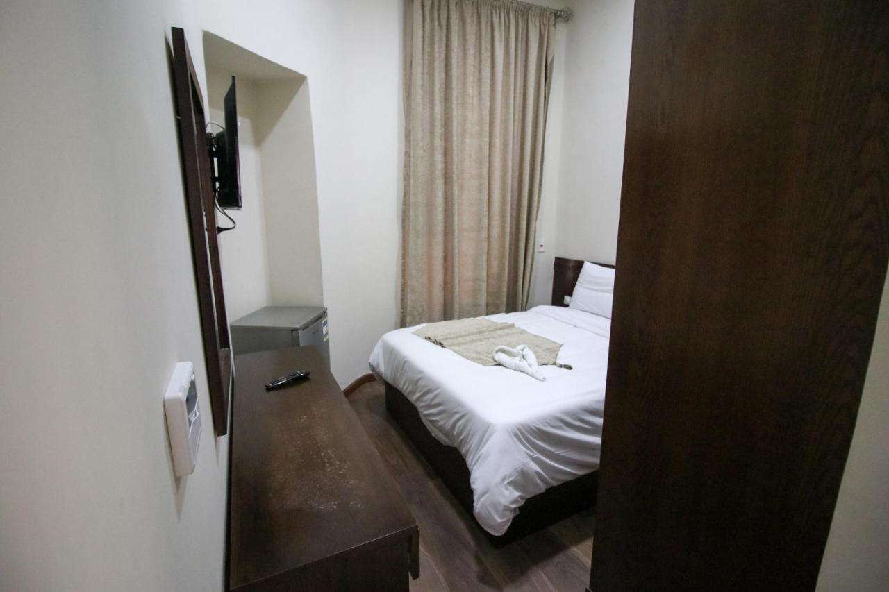 Miramar Talaat Harb Square Hotel ไคโร ภายนอก รูปภาพ