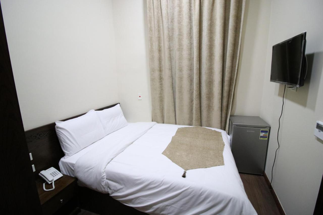 Miramar Talaat Harb Square Hotel ไคโร ภายนอก รูปภาพ