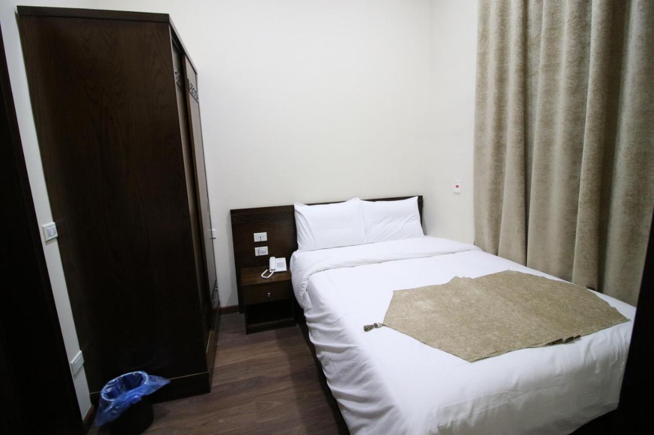 Miramar Talaat Harb Square Hotel ไคโร ภายนอก รูปภาพ